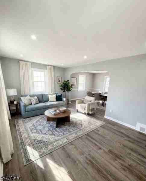 239 E 4th Ave - Photo 3 of 18