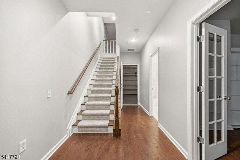 26 Braeburn Ct - Photo 2 of 28