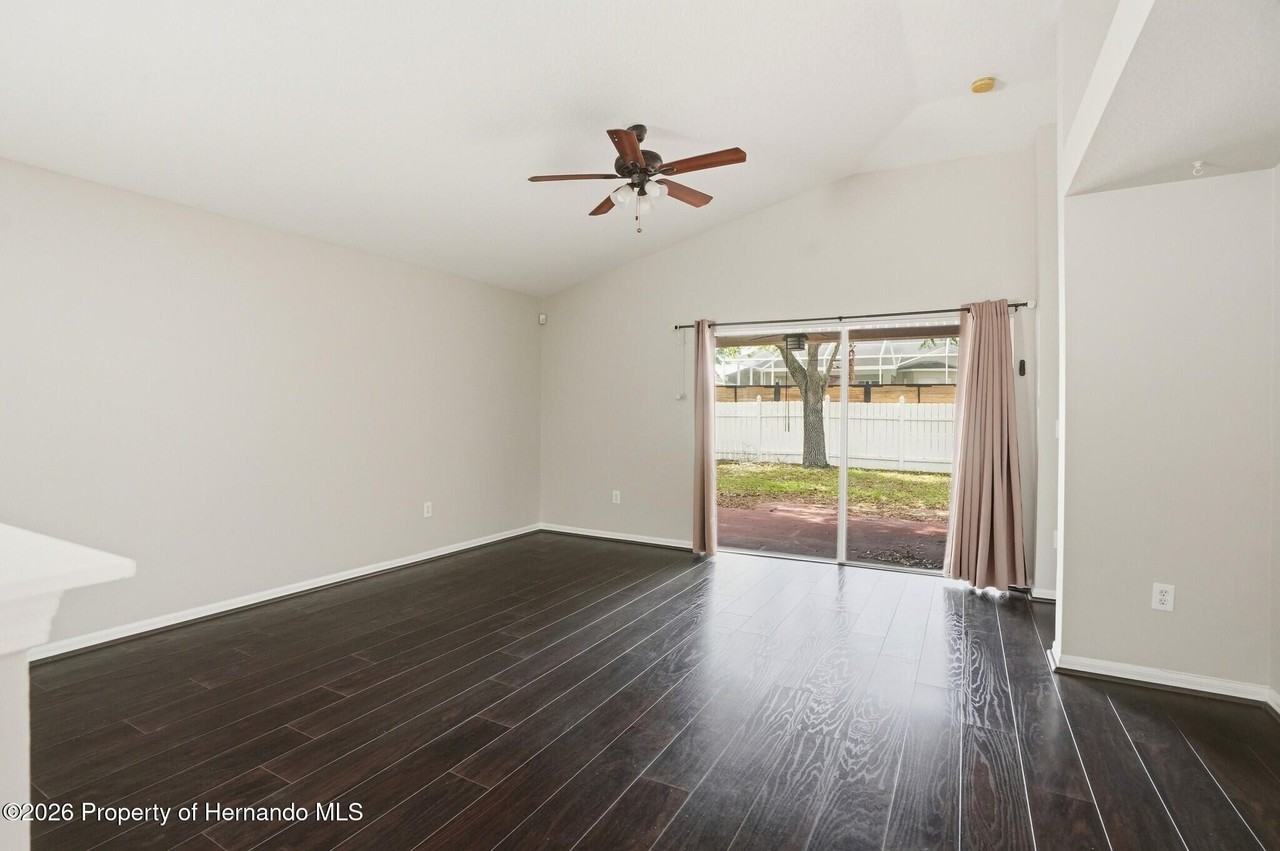 3816 Beaumont Loop - Photo 3 of 44