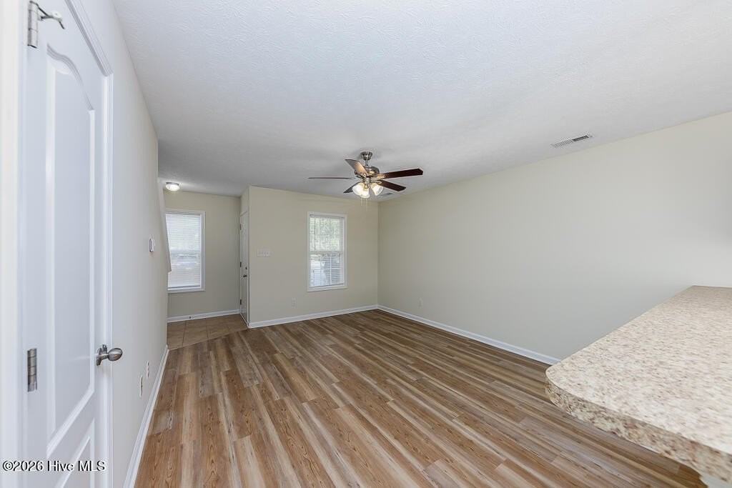 205 Grove Ln - Photo 3 of 13