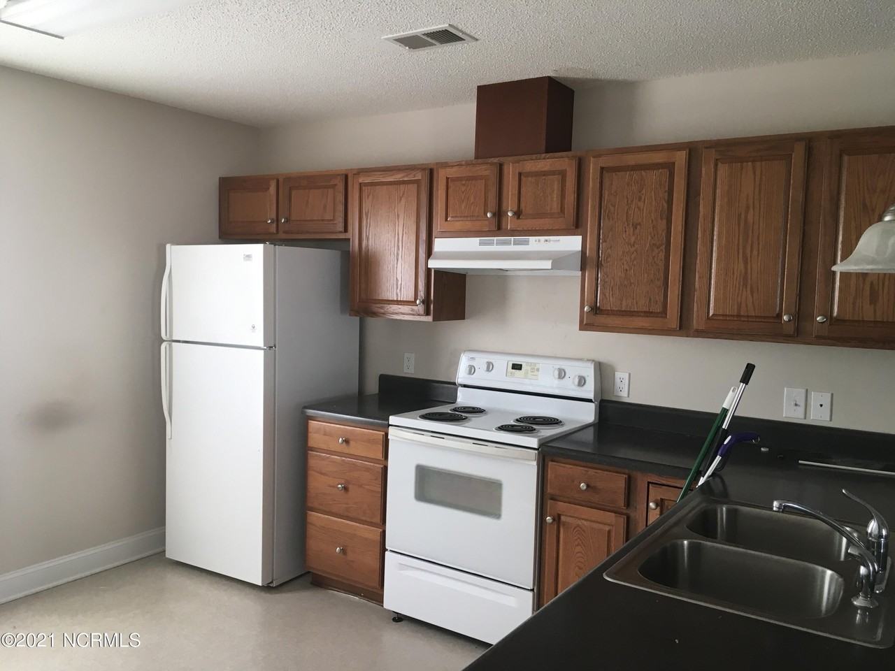 333 Olive Branch Blvd - Photo 7 of 15