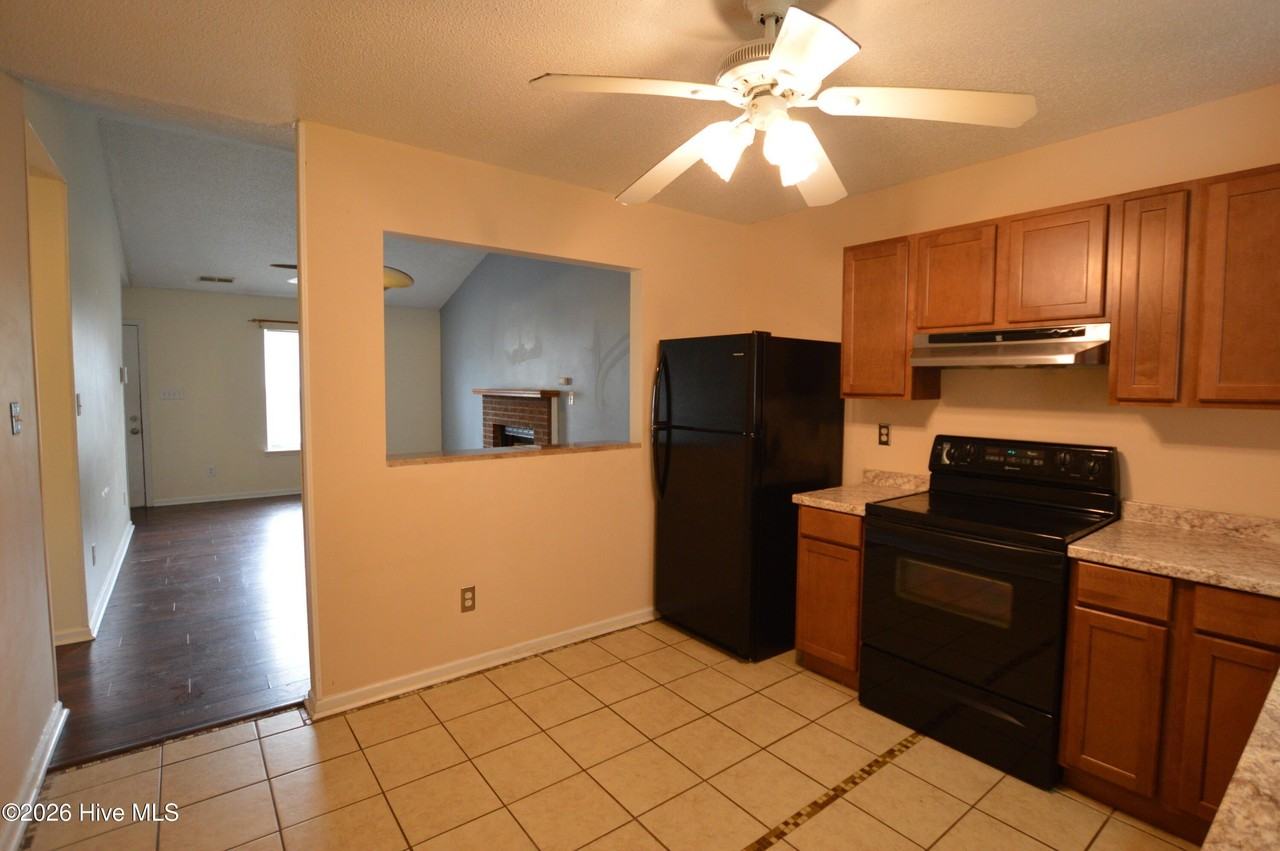 109 Live Oak Ct - Photo 6 of 14