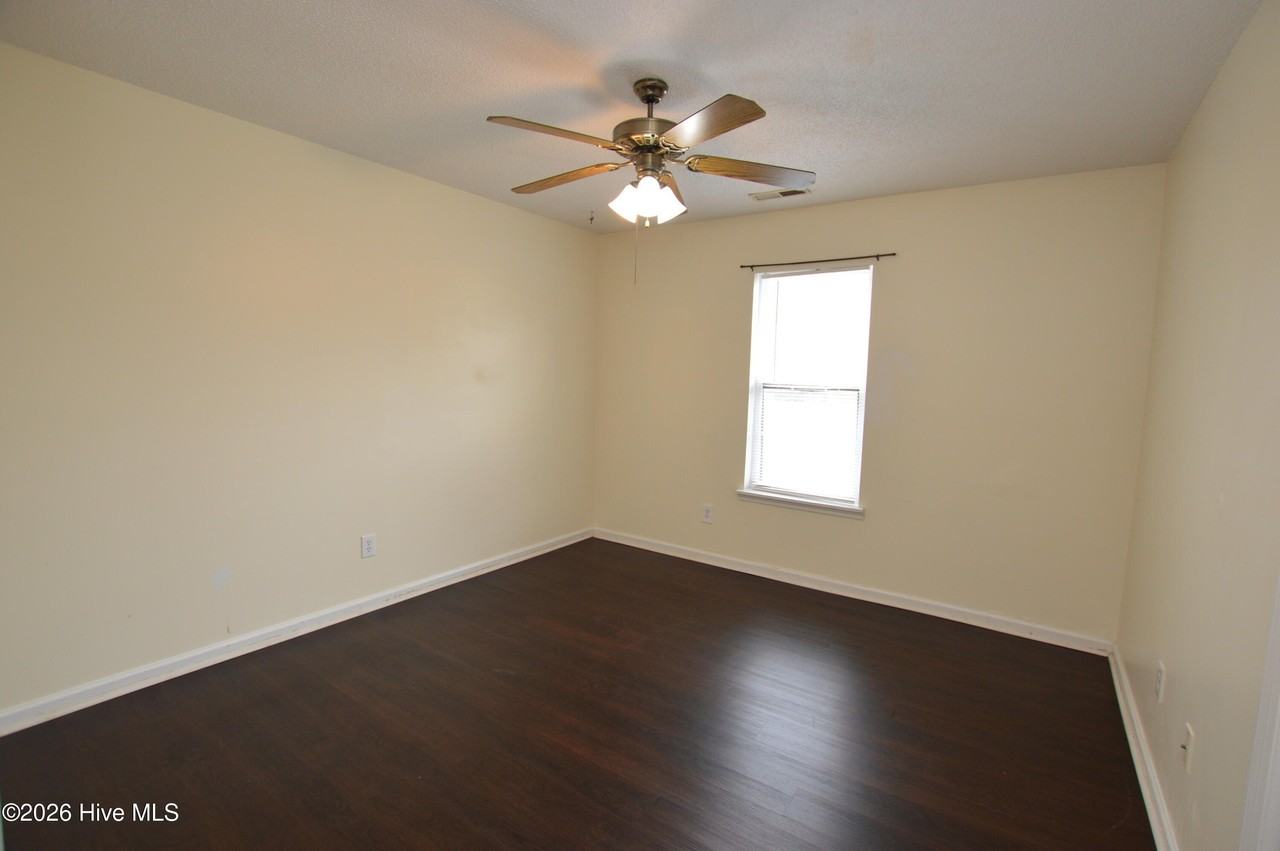 109 Live Oak Ct - Photo 7 of 14