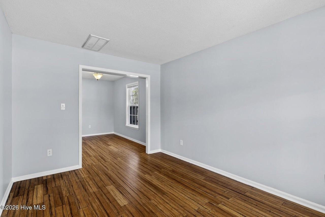 217 Mahogany Dr - Photo 3 of 24