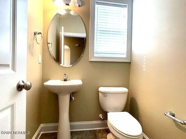 311 Landing Ln - Photo 7 of 30