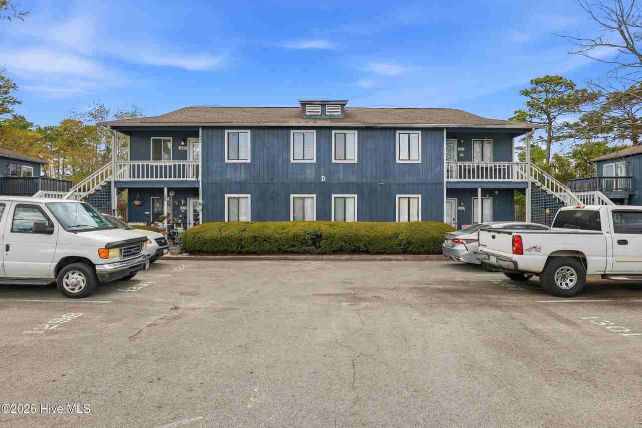 1299 Wellington Ave - Photo 2 of 19