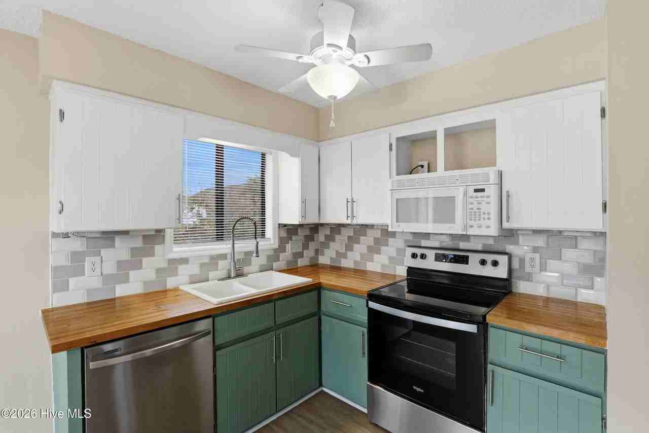 1299 Wellington Ave - Photo 7 of 19