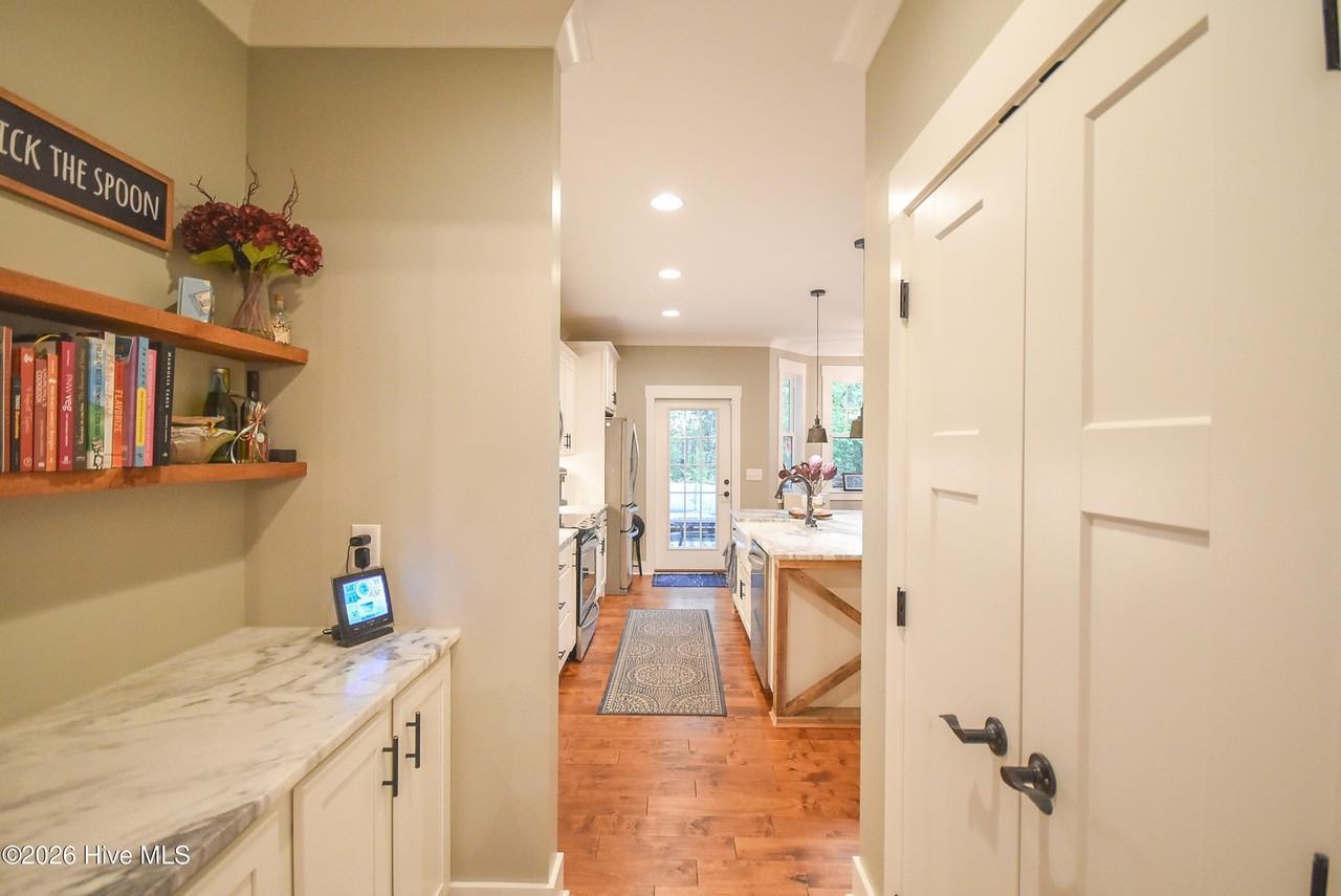 6 Starlit Ct - Photo 6 of 28