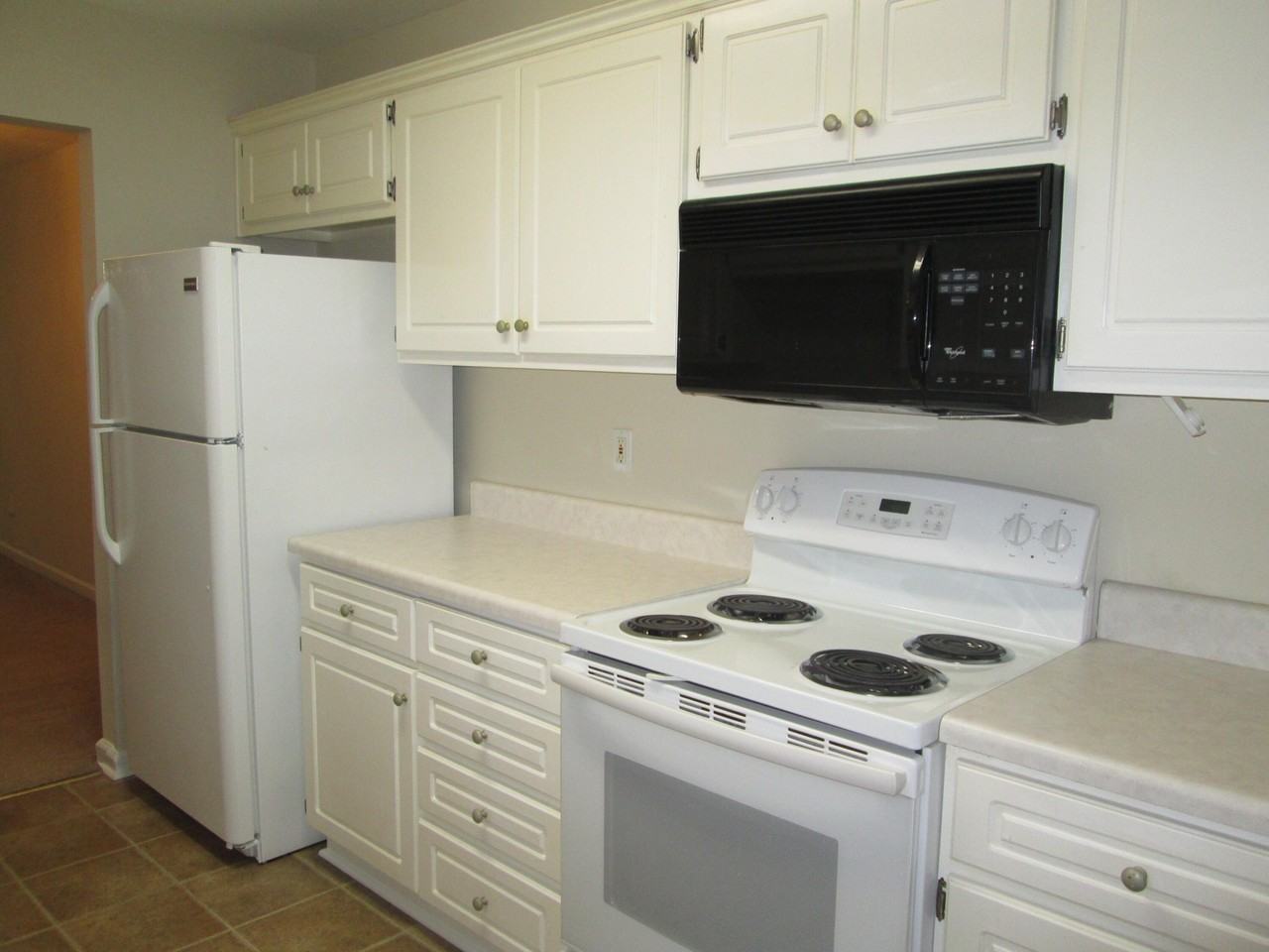 413 Northrop Pl - Photo 6 of 14