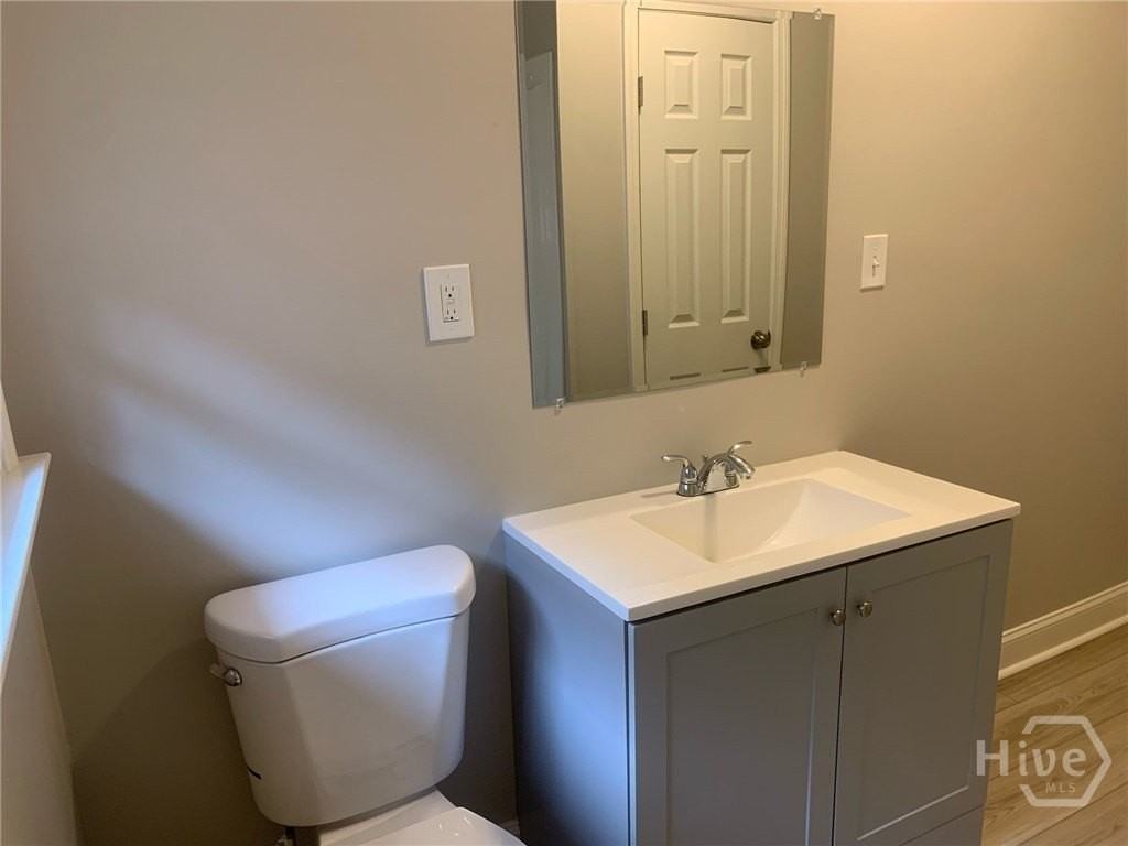 5 Berkley Pl - Photo 3 of 8