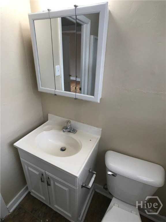 1122 E 37th St Unit 1/2 - Photo 2 of 5