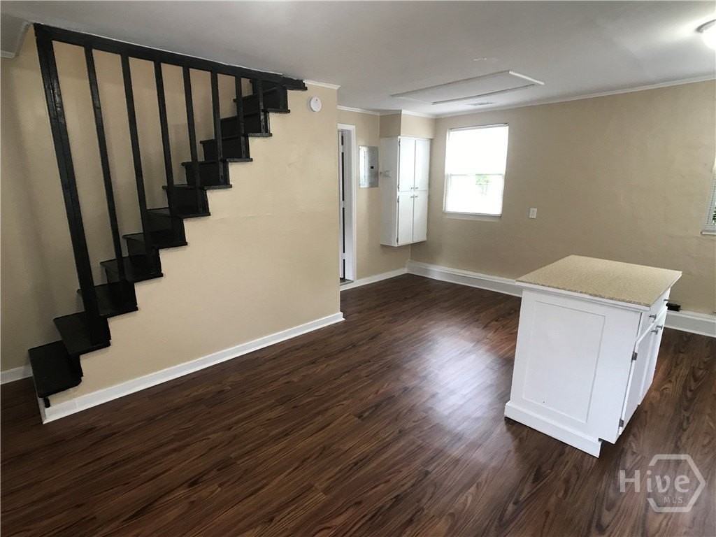 1122 E 37th St Unit 1/2 - Photo 3 of 5