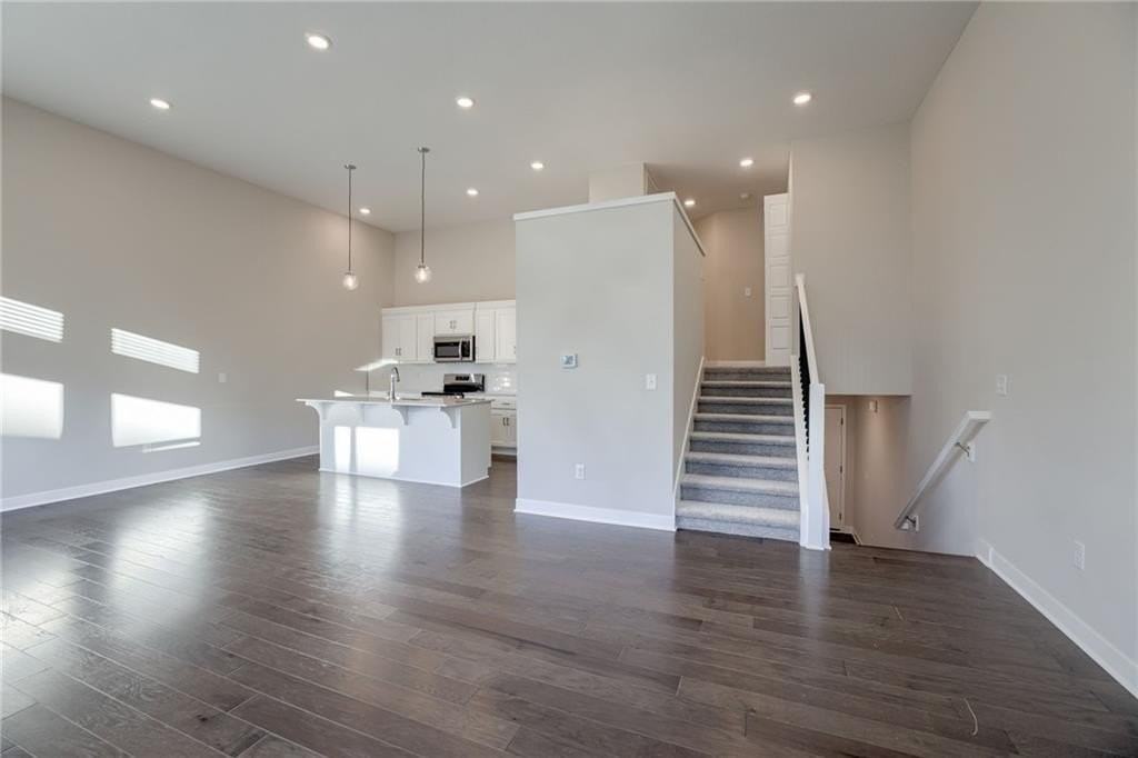 3718 Sw Clayton Pl - Photo 2 of 5