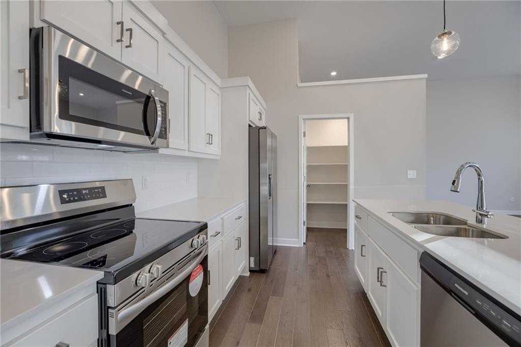 3718 Sw Clayton Pl - Photo 4 of 5