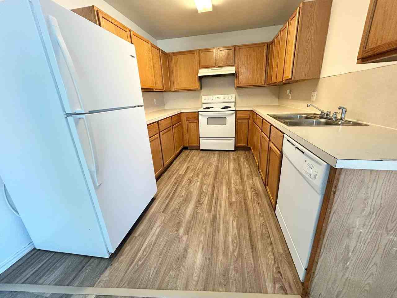 1112 82nd St #B - Photo 4 of 12