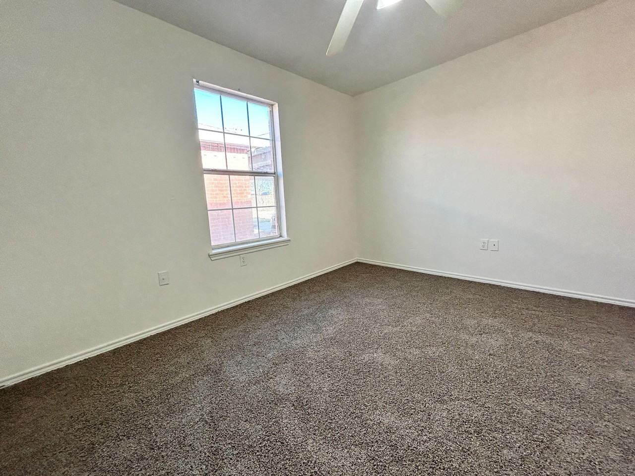 1112 82nd St #B - Photo 5 of 12