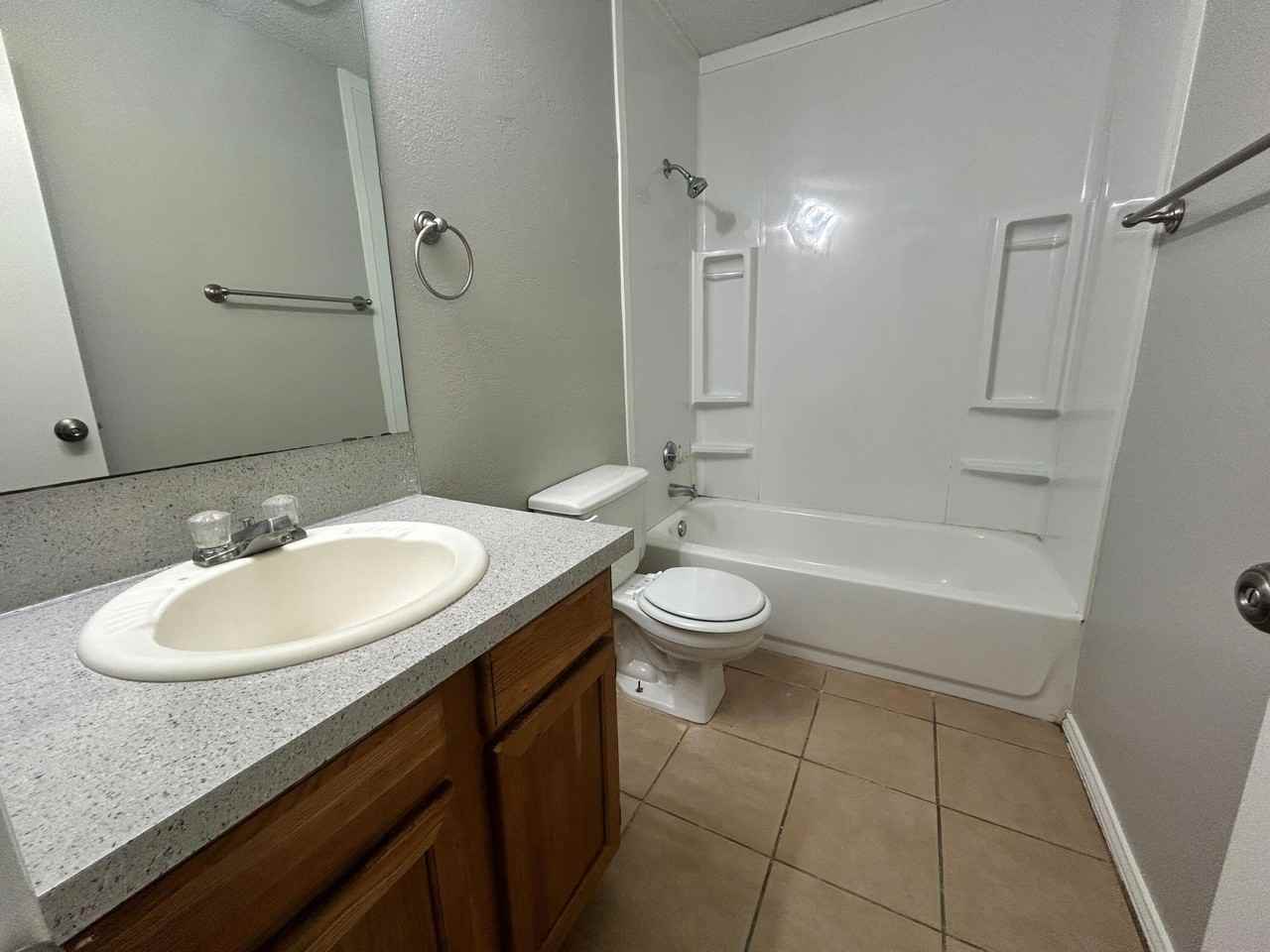 9603 Elmwood Ave #B - Photo 5 of 9