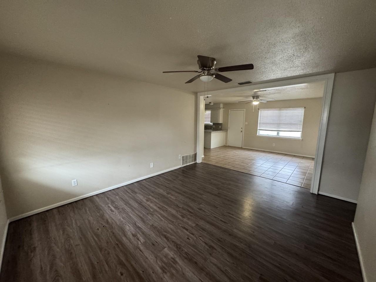 601 Chicago Ave - Photo 2 of 12