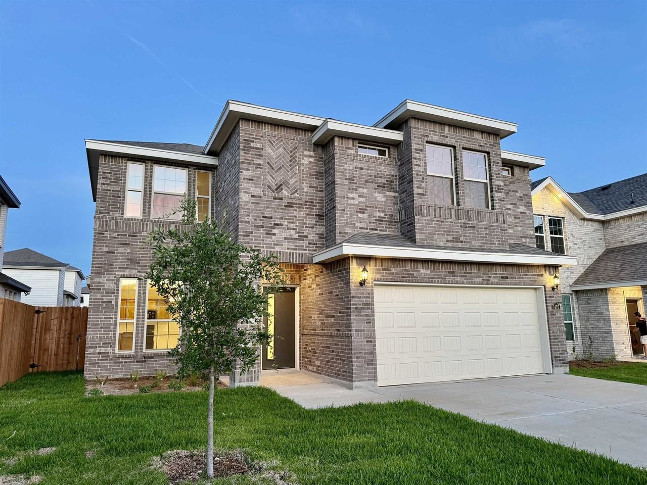 1427 Key Deer Dr - Photo 2 of 10