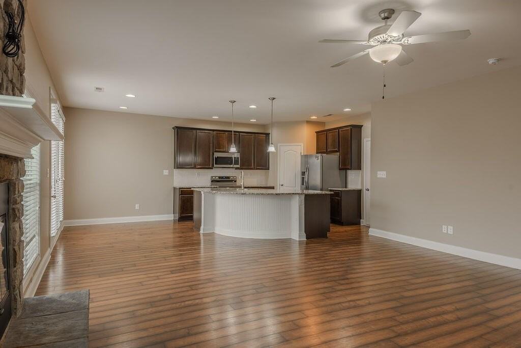 884 Sugarbush Trl - Photo 7 of 17