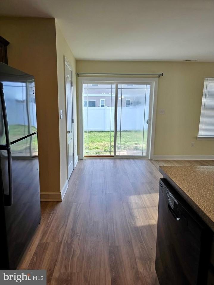 23613 Linkside Dr - Photo 7 of 19