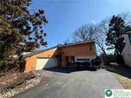 featured image of 3034 W Whitehall St