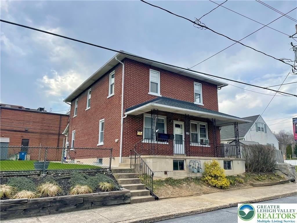 2396 Washington Ave - Photo 2 of 17