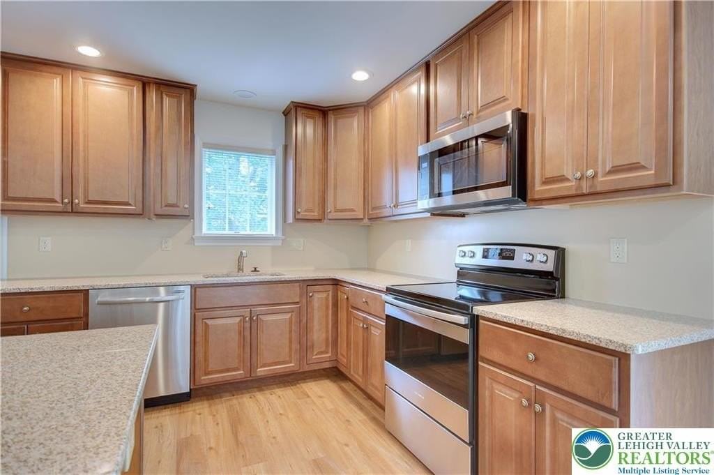 1057 Decatur St - Photo 5 of 23