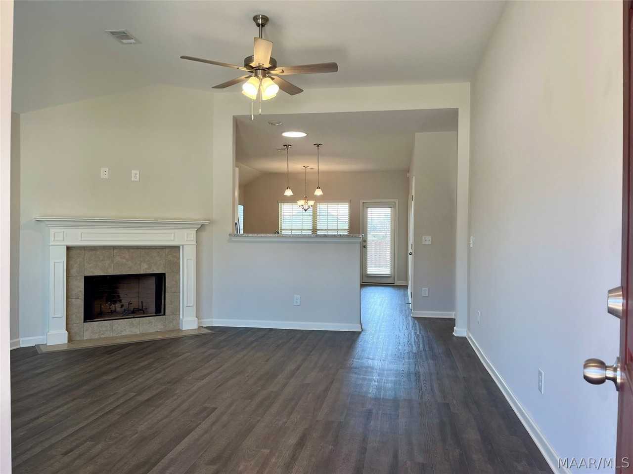 127 Dawsons Mill Dr - Photo 2 of 29