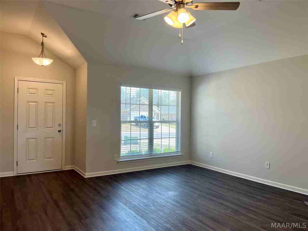 127 Dawsons Mill Dr - Photo 3 of 29