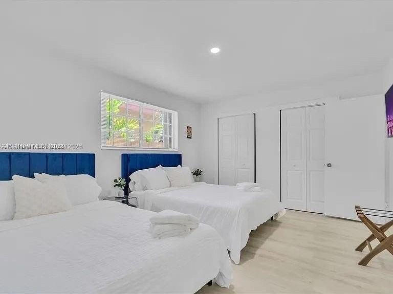 1011 Nw 23rd Ave - Photo 7 of 12