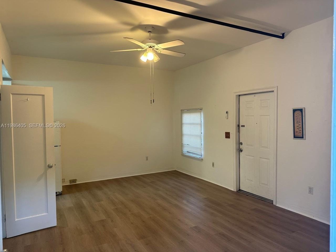 340 Mendoza Ave #2 - Photo 4 of 17