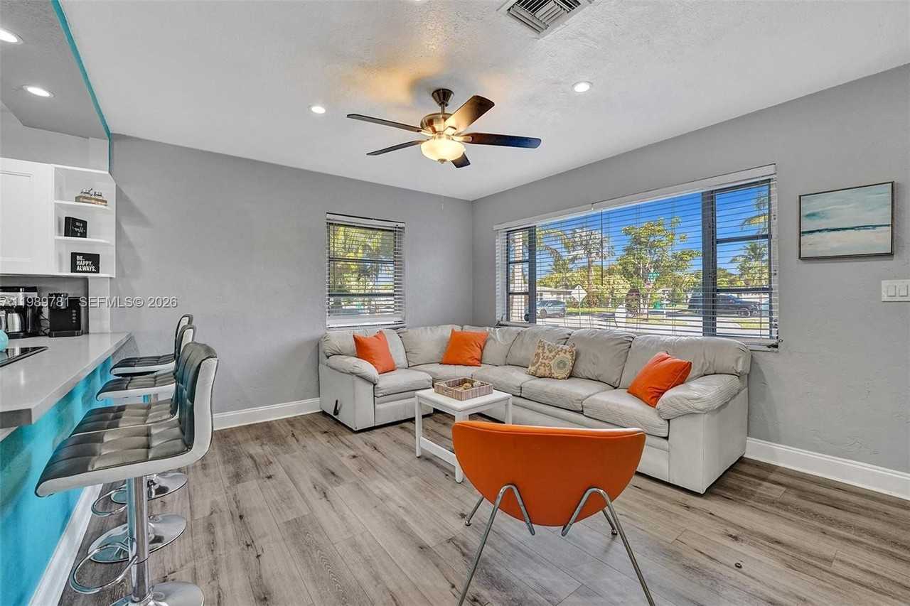 529 Nw 8th St - Photo 4 of 50