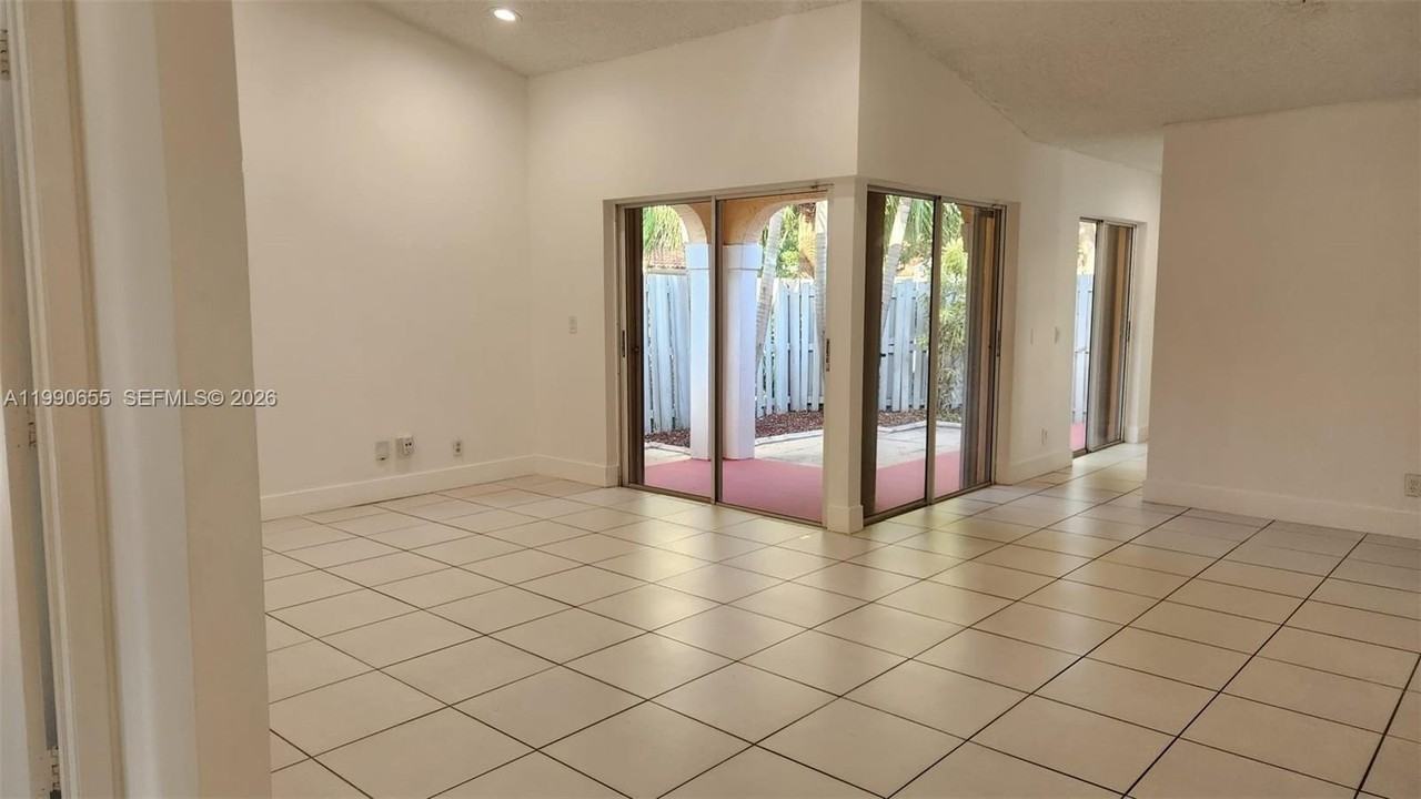 1365 Springside Dr #1365 - Photo 5 of 19