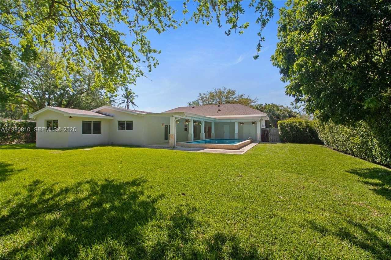 8365 Sw 131st St - Photo 7 of 11