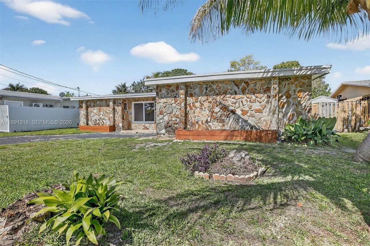 2521 Nw 72nd Ave #2521 - Photo 5 of 39