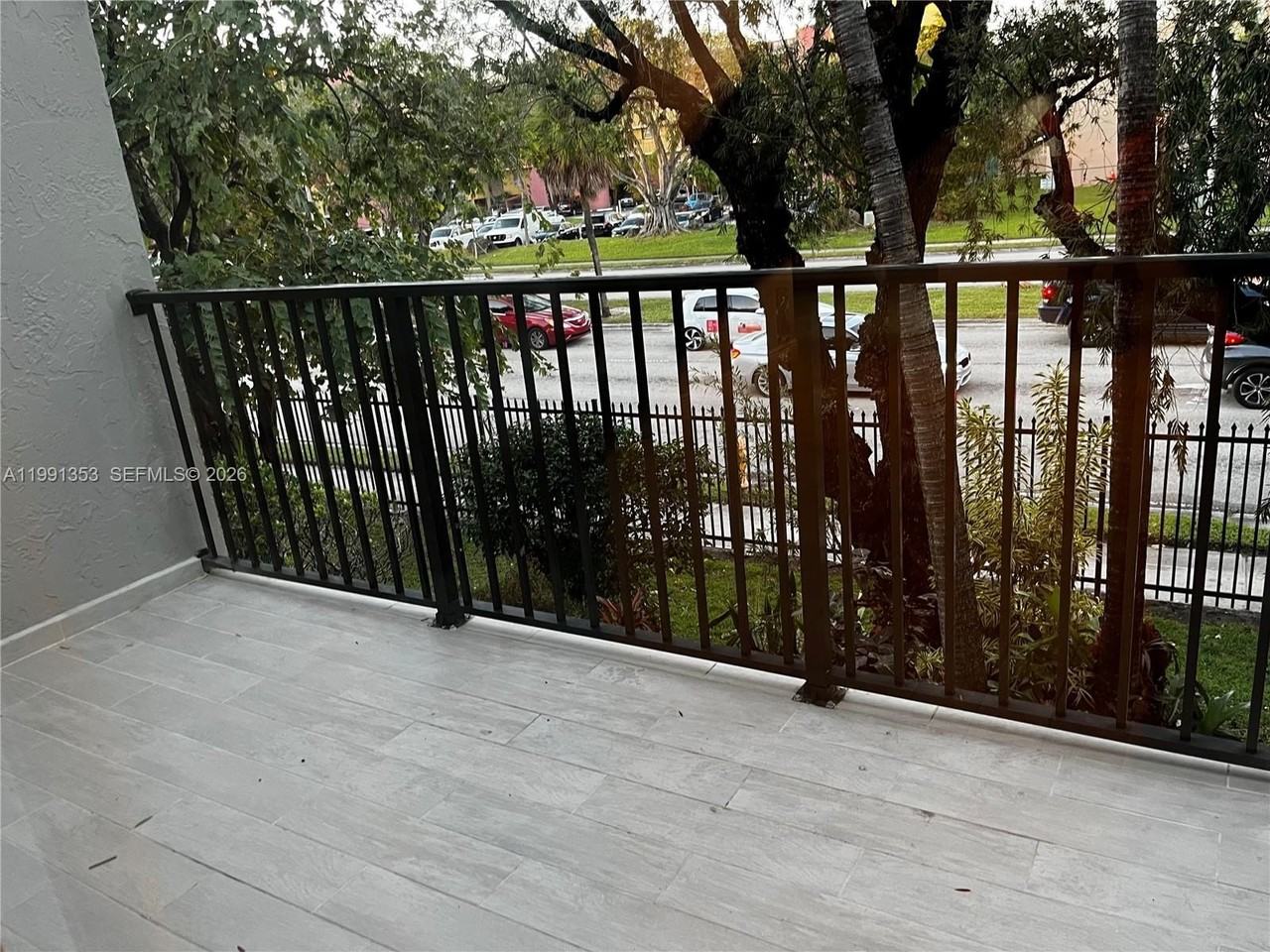 210 Nw 87th Ave #L218 - Photo 6 of 31