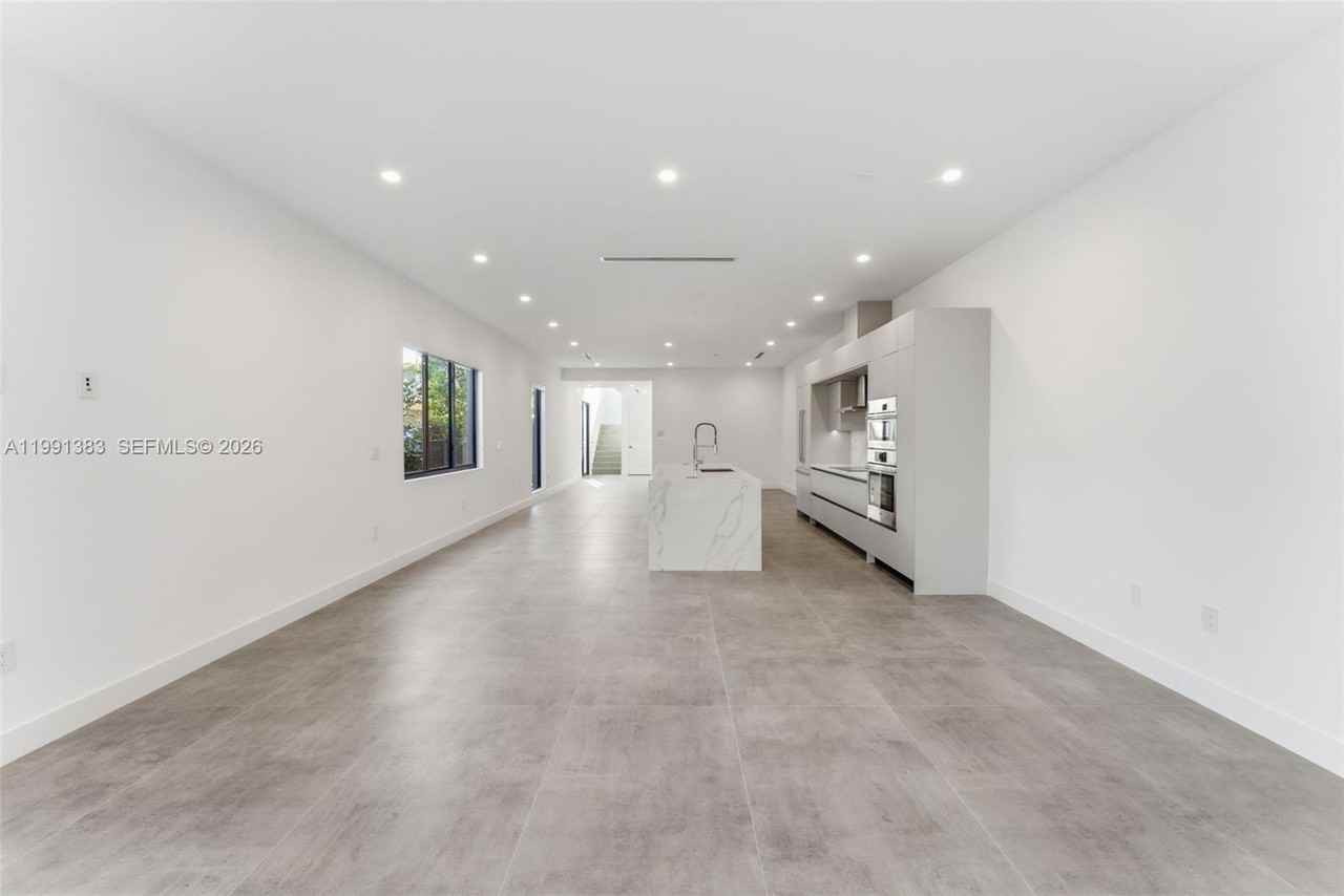 2840 Sw 32nd Ct - Photo 4 of 34