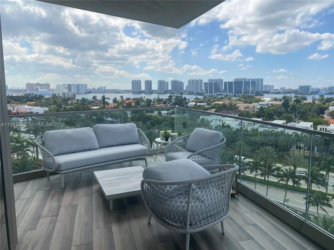 18975 Collins Ave #605 - Photo 4 of 13