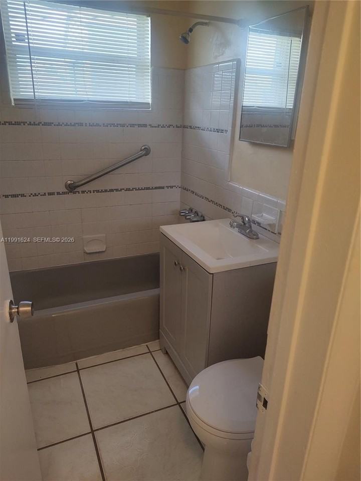 7655 Venetian St #1-4 - Photo 3 of 3