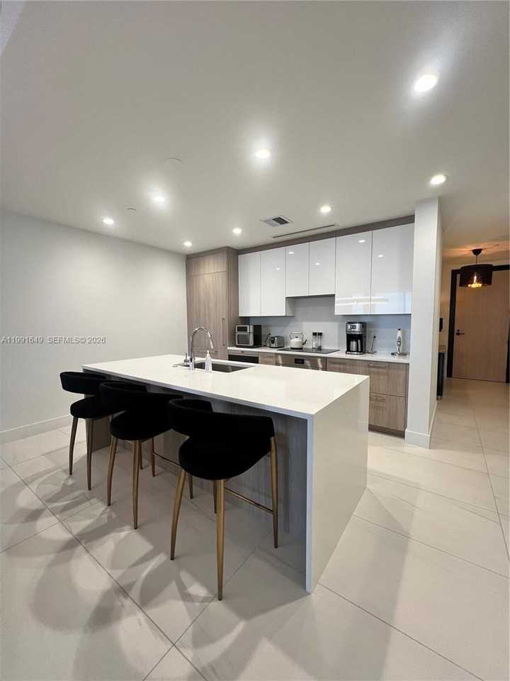 153 N Seabreeze Blvd #1703 - Photo 6 of 32