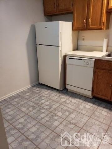 10 Nicholas Ct - Photo 6 of 21