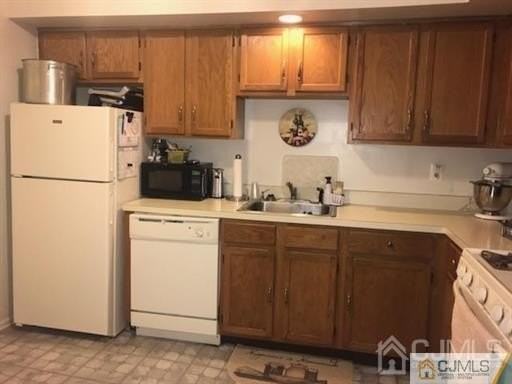 10 Nicholas Ct - Photo 2 of 21