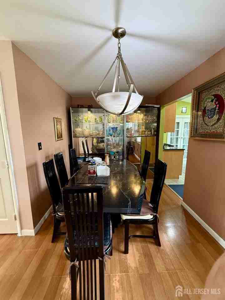 57 Bender Ave - Photo 5 of 7