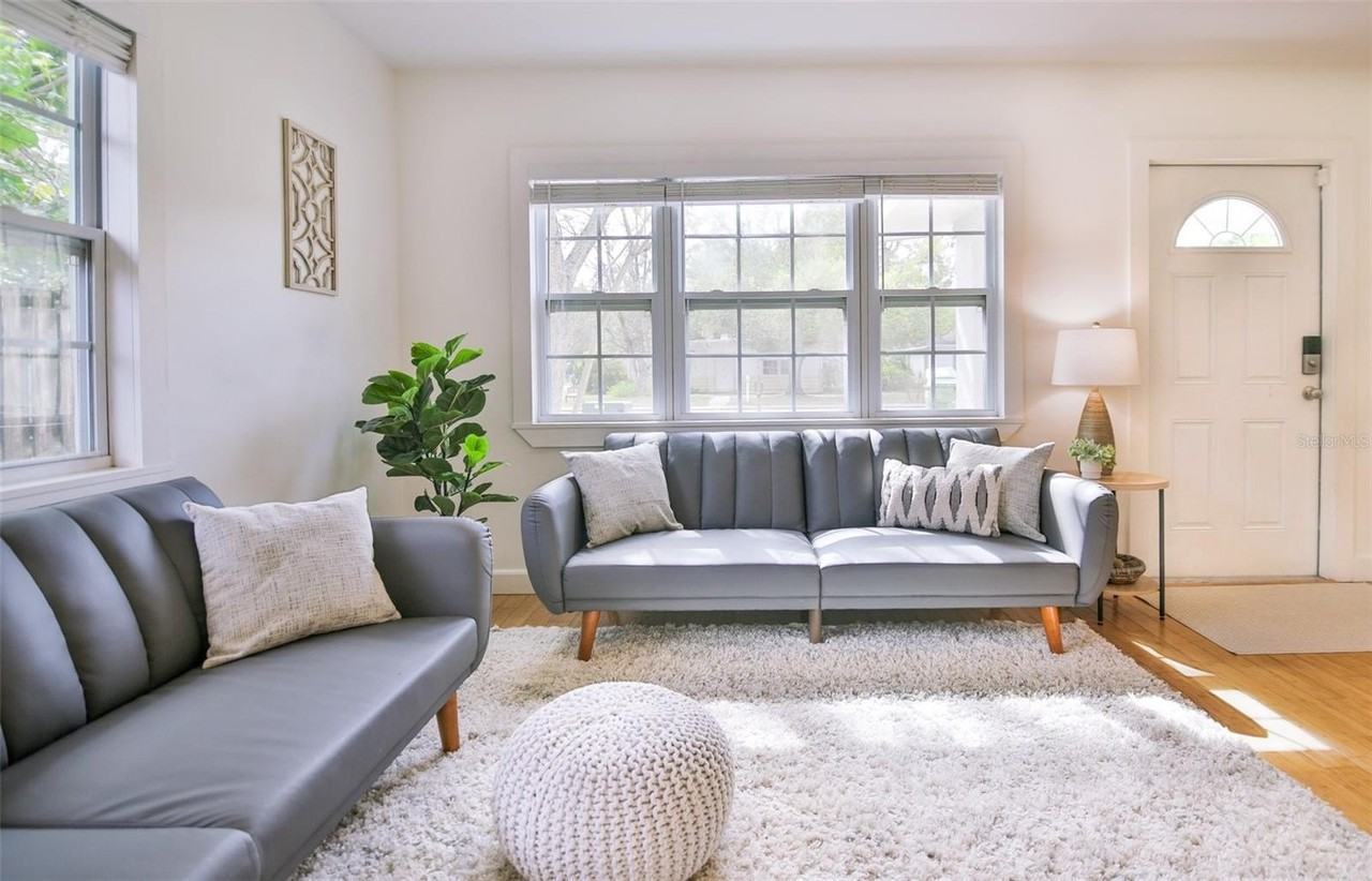 2181 Hyde Park St - Photo 3 of 17