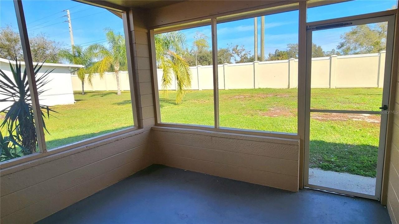 1967 Forked Creek Dr - Photo 7 of 25