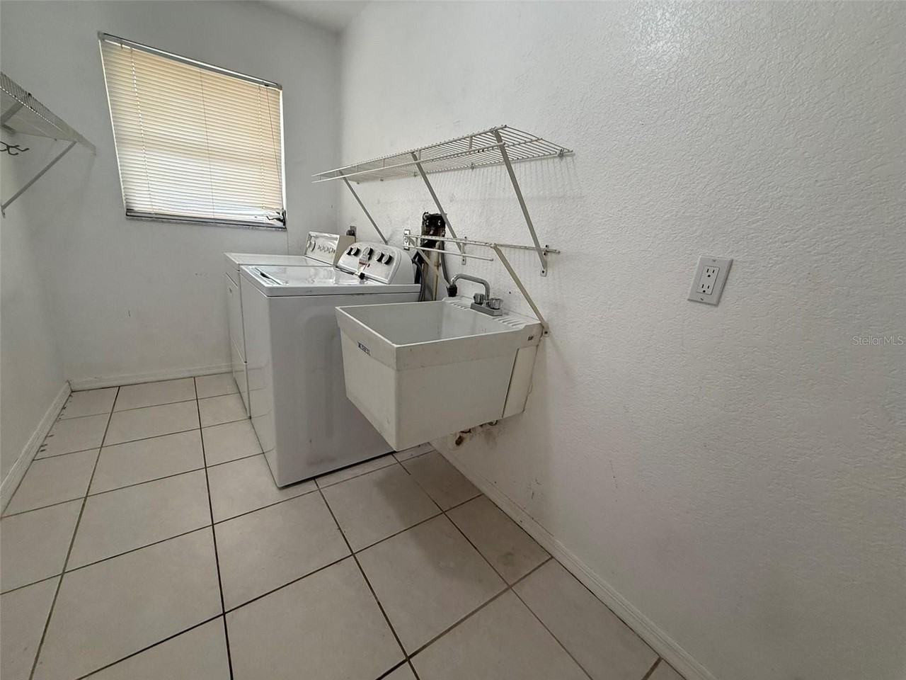 1001 S Wapello St - Photo 5 of 36