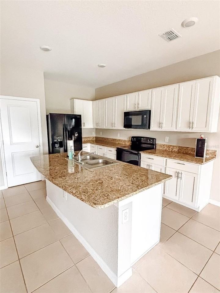 5339 Loblolly Ln - Photo 3 of 11