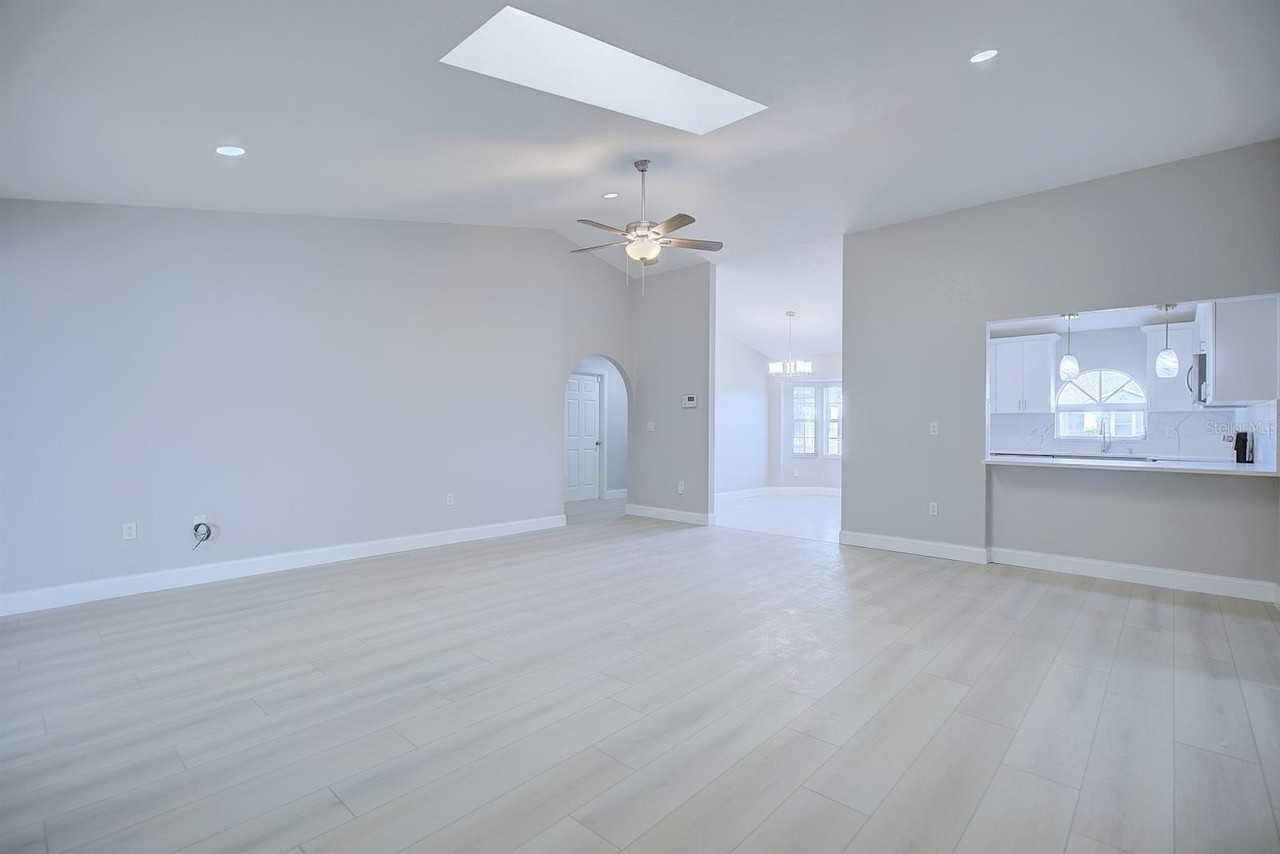 26098 Copiapo Cir - Photo 6 of 40