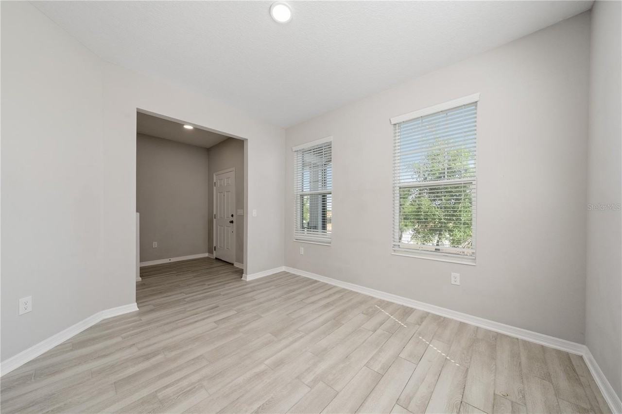 15823 Tollington Aly - Photo 7 of 43